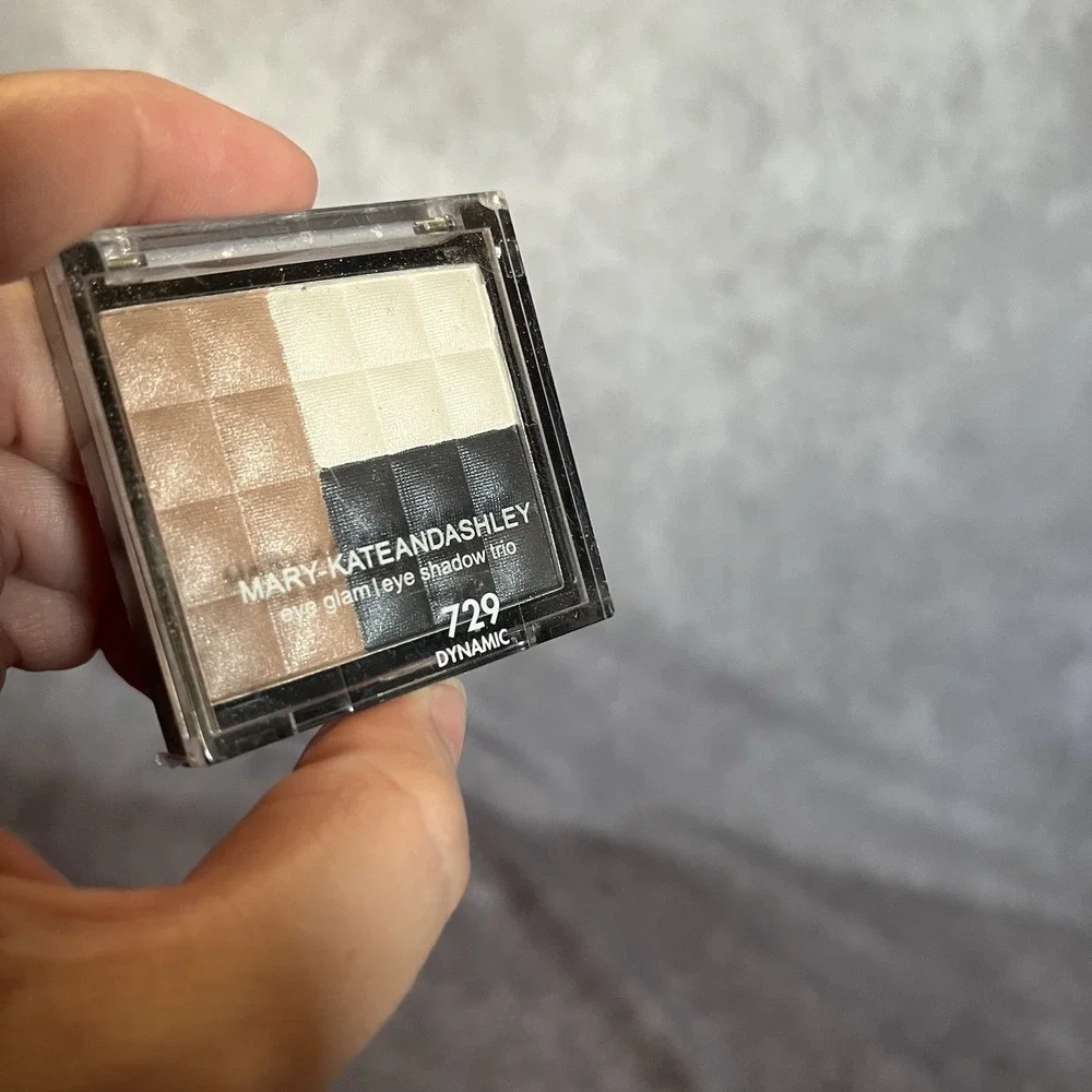 Vtg Y2K Mary Kate and Ashley Eye Glam Eyeshadow Make Up Trio 729 DYNAMIC NEW NIP